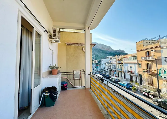 Le Maioliche Apartment Sferracavallo